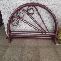 تخت فلزی نوجوان