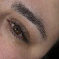 کاشت و اکستنشن مژه