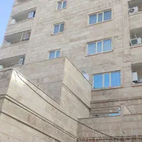 شاگرد و نیمچه استا برای سنگکاری