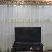 پرده در حد نو به همراه کتیبه و زیر پرده و ریل پایه