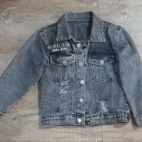 تعدادی لباس پسرانه و زنانه بفرش میرسد