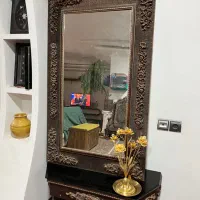 میز و آینه
