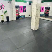 به یک مربی رقص یا زومبا و ایروبیک ،رزمی نیازمندیم