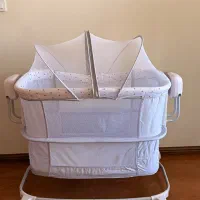 تخت برقی کنار مادر ماستلا