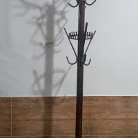 چوب لباسی ایستاده