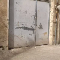 در حیاط