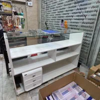 میز پیشخوان و ویترین ام دی اف