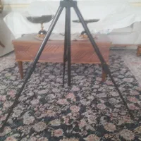 یک عدد پایه دوربین