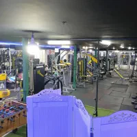 باشگاه بدنسازی جاروکش شراکت هم انجام میشود