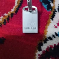 فلش ۶۴ بکسو