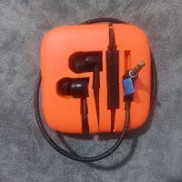 هندزفری تمیز و سالم