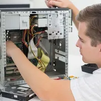 تعمیر و انجام کلیه خدمات کامپیوتری در محل