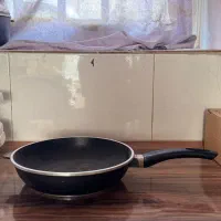 ماهیتابه بزرگ چدن