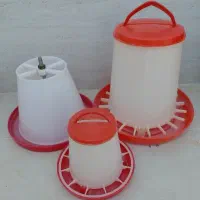 آب خوری و دان خوری مرغ و خروس