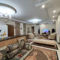 آپارتمان ۹۰متری دو خواب آسانسور و انباری