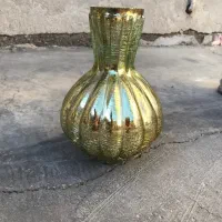 گلدان شیشه ای مامونیه