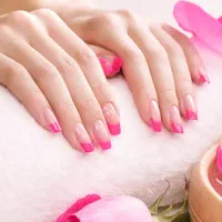 ناخن کار حرفه ای