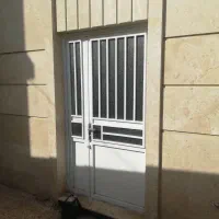 درب هال یا ورودی خانه
