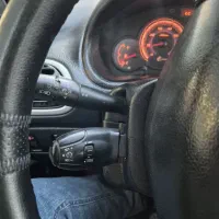 پژو ۲۰۶ صندوقدار