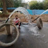 مغنی و چاه کن و مقنی چاه دستی