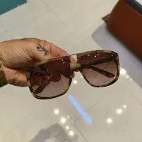 عینک آفتابی مارک جاکوبز اصل