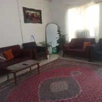 فرش قرمز ۷۰۰شانه