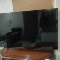 تلویزیون ۵۵ اینچ ایکس ویژن صفحه شکسته