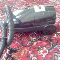 جاروبرقی سالم وتمیز