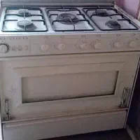 گاز فردار سالم فقط شیشه جلوش شکسته