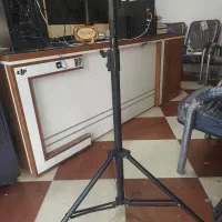 سه پایه نور