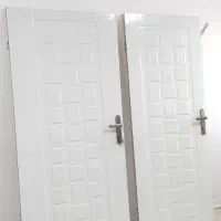 درب چوبی سفید