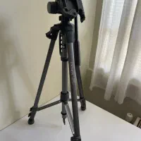 سه پایه حرفه ای دوربین