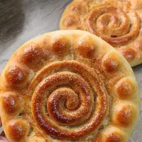 کلوچه فومن خانگی تازه و پر گردو