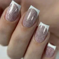 ترمیم ناخن فقط ۳۰۰(مترو ابن سینا)