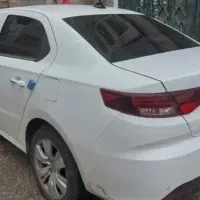 تارا وی4 سفید صفر و مشکی
