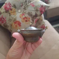 کسی اطلاع از قدمت دارد