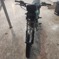 یک دستگاه موتور هندا150