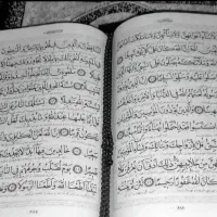 انجام نماز و روزه قضایی اموات توسط طلبه وقاری