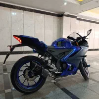 یاماها R15