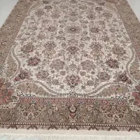 دو عدد فرش ۱۲ و ۶ متری