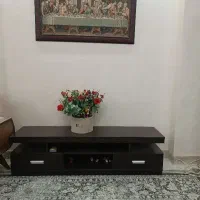 میز تلویزیون  شیک و ساده همیشه روی مد