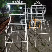 ویترین اهنی آماده ساخته شده. زیر قیمت