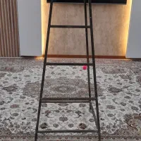 چهارپایه آهنی