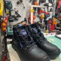 کفش ایمنی و کار