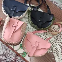 کیف چرم و مکرومه