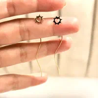 گوشواره کرلی مینیمال سبک خاص ترند