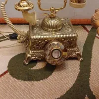 تلفن قدیمی برنجی