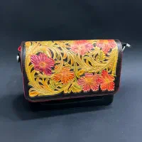 فروش منسوجات دست دوز چرم طبیعی نیکان