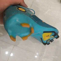 کفش استوک دار فوتبال