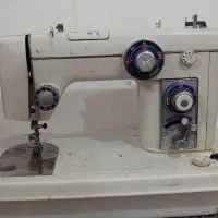 چرخ خیاطی تمیز سالم دوختش هم منظمه هیچ مشکلی نداره